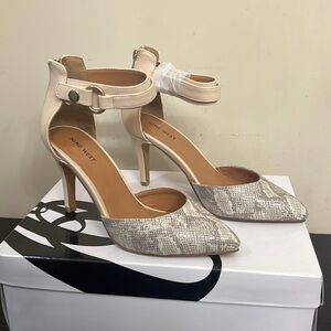 Powder pink snakeskin shoes Sz 7.5